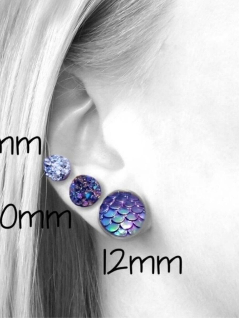 Marilyn Monroe Stud Earrings - Picture 2 of 2